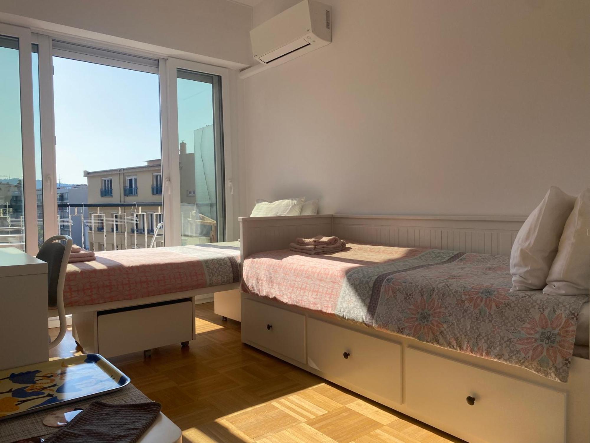 Mirela'S Private Room With Key, Ac, Lift & Balcony In The Center Of Nice On The Cote D'Azur Exterior photo